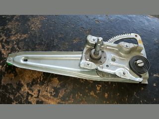 bontott TOYOTA AURIS Jobb hátsó Ablakemelő Szerkezet (Mechanikus)