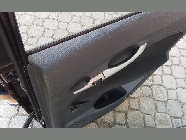 bontott TOYOTA AURIS Jobb hátsó Ajtó (Részeivel)