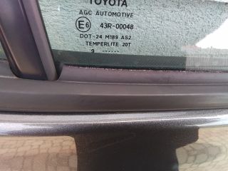 bontott TOYOTA AURIS Jobb hátsó Ajtó (Részeivel)