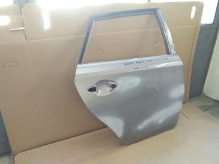 bontott TOYOTA AURIS Jobb hátsó Ajtó (Üres lemez)
