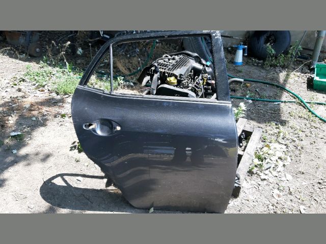 bontott TOYOTA AURIS Jobb hátsó Ajtó (Üres lemez)