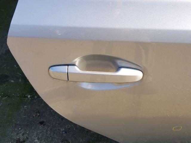 bontott TOYOTA AURIS Jobb hátsó Ajtó (Üres lemez)