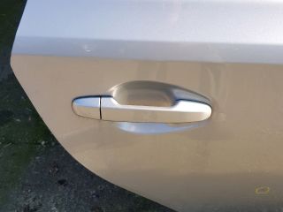 bontott TOYOTA AURIS Jobb hátsó Ajtó (Üres lemez)