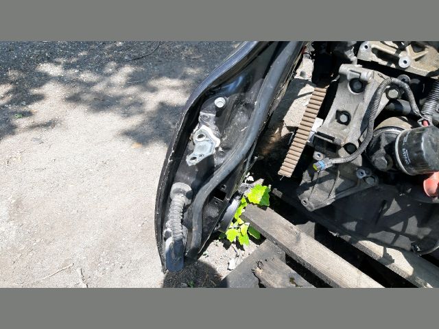 bontott TOYOTA AURIS Jobb hátsó Ajtó (Üres lemez)