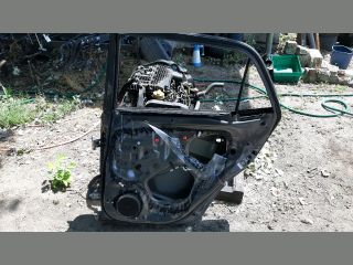 bontott TOYOTA AURIS Jobb hátsó Ajtó (Üres lemez)