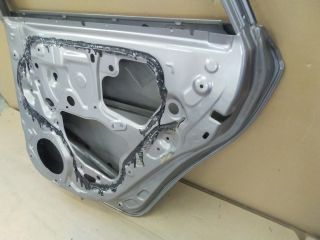 bontott TOYOTA AURIS Jobb hátsó Ajtó (Üres lemez)