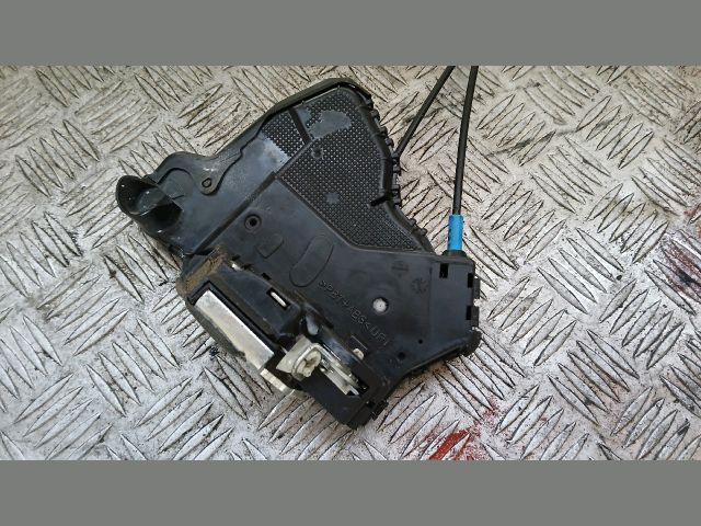 bontott TOYOTA AURIS Jobb hátsó Ajtózár