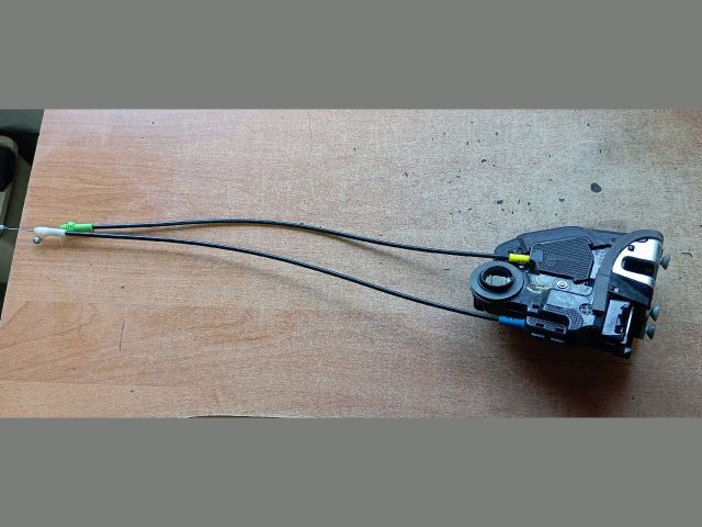 bontott TOYOTA AURIS Jobb hátsó Ajtózár