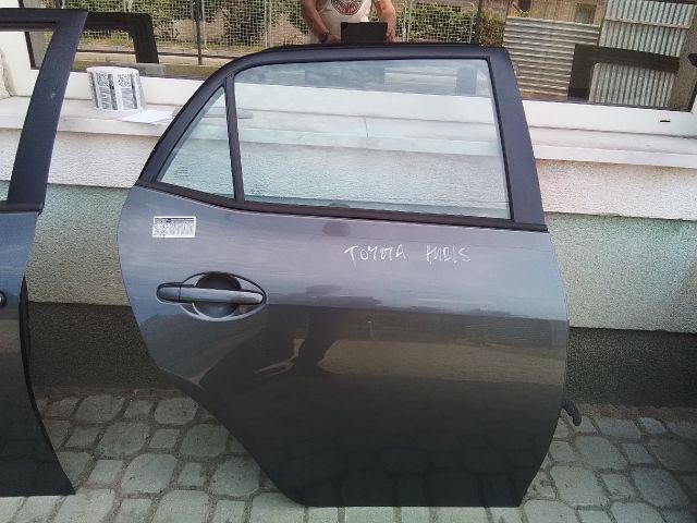 bontott TOYOTA AURIS Jobb hátsó Ajtózár