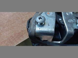 bontott TOYOTA AURIS Jobb hátsó Ajtózár