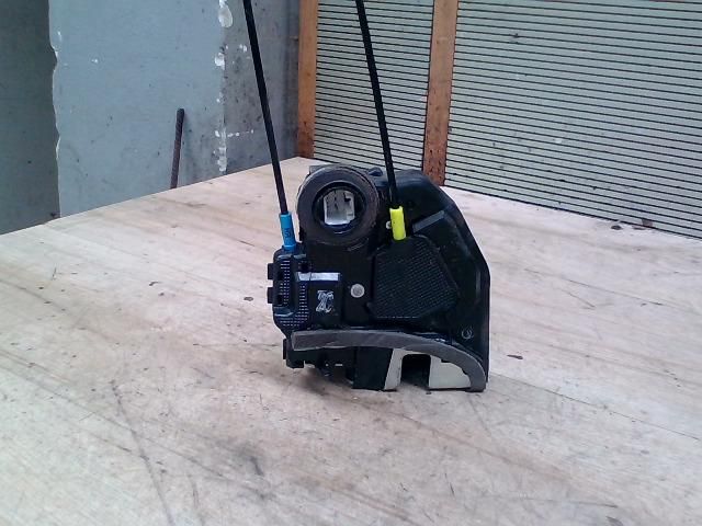 bontott TOYOTA AURIS Jobb hátsó Ajtózár