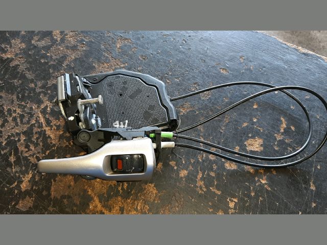 bontott TOYOTA AURIS Jobb hátsó Ajtózár