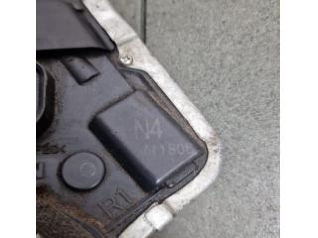 bontott TOYOTA AURIS Jobb hátsó Ajtózár