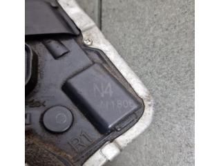 bontott TOYOTA AURIS Jobb hátsó Ajtózár