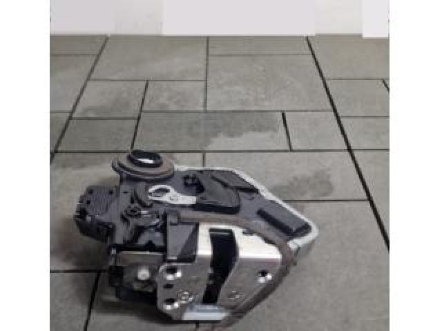 bontott TOYOTA AURIS Jobb hátsó Ajtózár