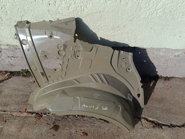 bontott TOYOTA AURIS Jobb hátsó Belső Doblemez (Fém)