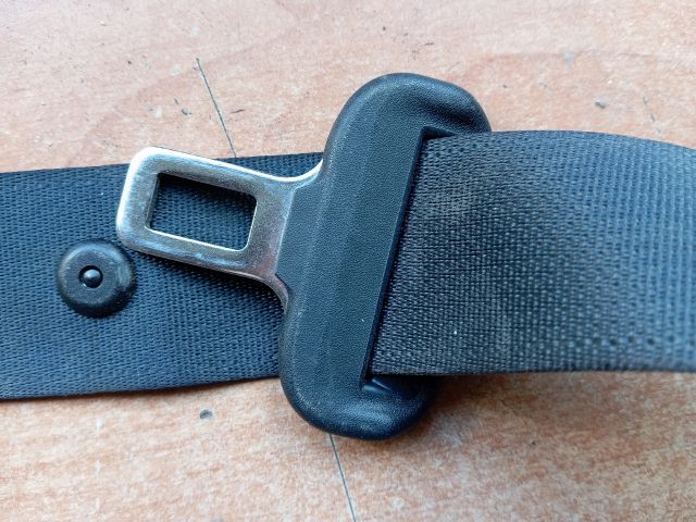 bontott TOYOTA AURIS Jobb hátsó Biztonsági Öv