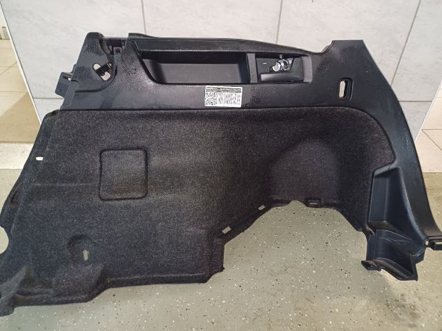 bontott TOYOTA AURIS Jobb hátsó Csomagtér Burkolat (Műanyag)