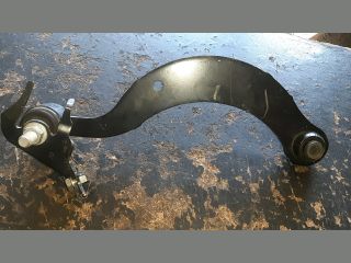 bontott TOYOTA AURIS Jobb hátsó Felső Első Lengőkar