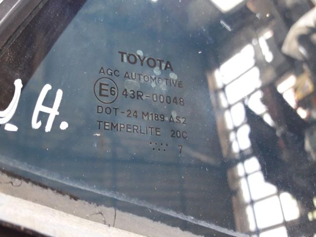 bontott TOYOTA AURIS Jobb hátsó Fixüveg (Ajtóban)