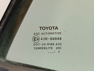 bontott TOYOTA AURIS Jobb hátsó Fixüveg (Ajtóban)