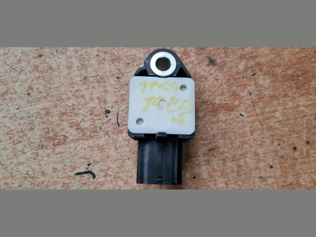 bontott TOYOTA AURIS Jobb hátsó Oldal Ütközés Érzékelő