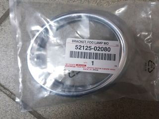 bontott TOYOTA AURIS Jobb Ködfényszóró Lámpakeret