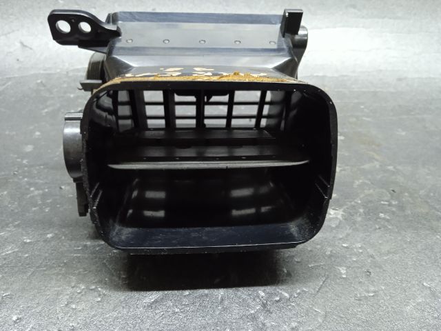 bontott TOYOTA AURIS Jobb Szellőző