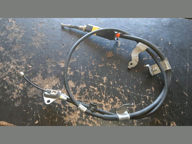 bontott TOYOTA AURIS Kézifék Bowden