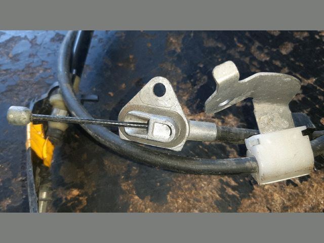 bontott TOYOTA AURIS Kézifék Bowden