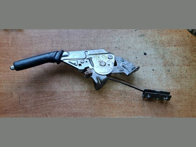 bontott TOYOTA AURIS Kézifék Kar