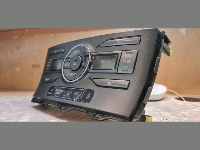 bontott TOYOTA AURIS Klíma Kapcsoló