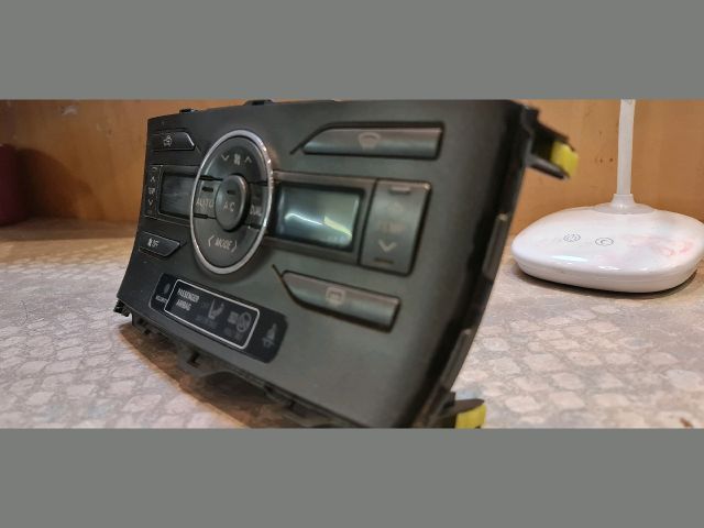 bontott TOYOTA AURIS Klíma Kapcsoló