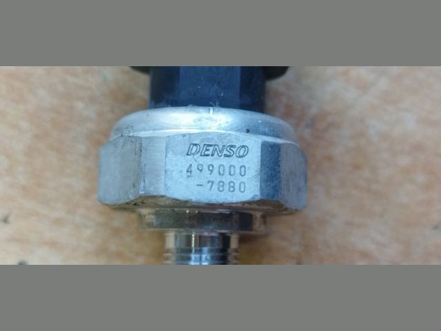 bontott TOYOTA AURIS Klíma Nyomásérzékelő Kapcsoló