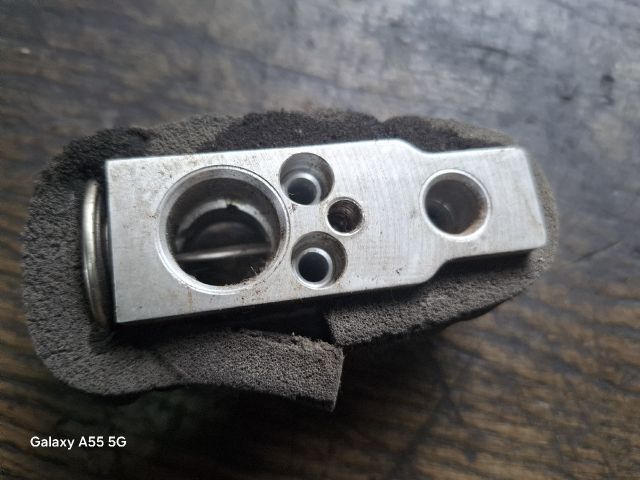 bontott TOYOTA AURIS Klíma Tágulási Szelep