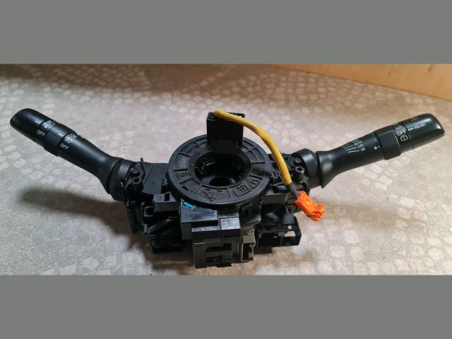 bontott TOYOTA AURIS Komplett Kormánykapcsoló (Bajuszkapcsoló)