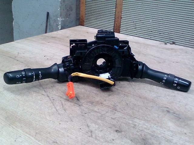 bontott TOYOTA AURIS Komplett Kormánykapcsoló (Bajuszkapcsoló)