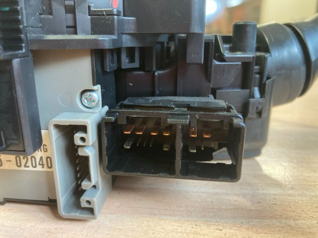 bontott TOYOTA AURIS Komplett Kormánykapcsoló (Bajuszkapcsoló)