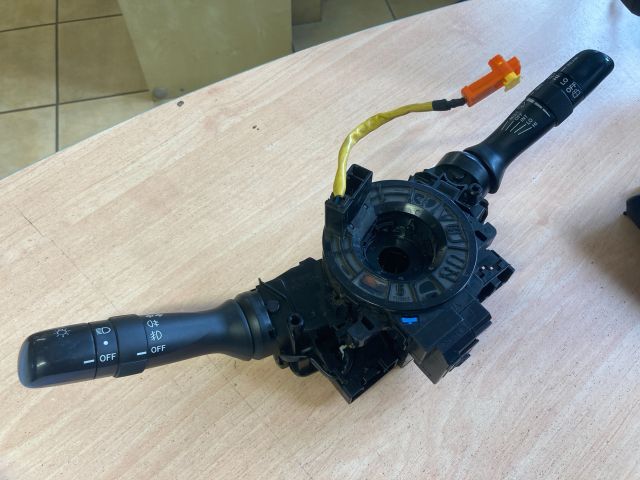 bontott TOYOTA AURIS Komplett Kormánykapcsoló (Bajuszkapcsoló)