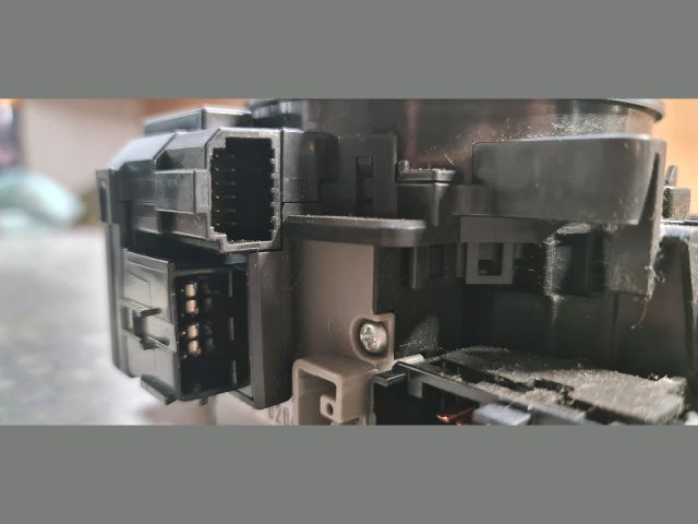 bontott TOYOTA AURIS Komplett Kormánykapcsoló (Bajuszkapcsoló)