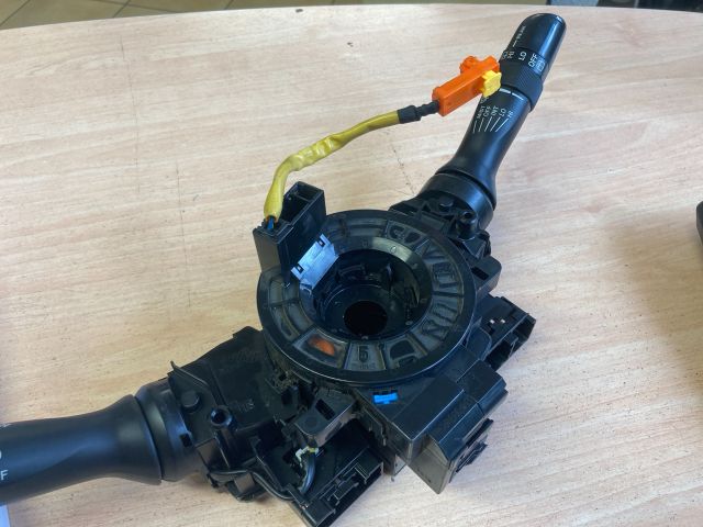 bontott TOYOTA AURIS Komplett Kormánykapcsoló (Bajuszkapcsoló)