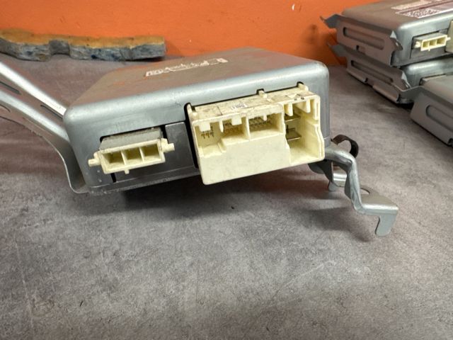 bontott TOYOTA AURIS Kormánymű Elektronika