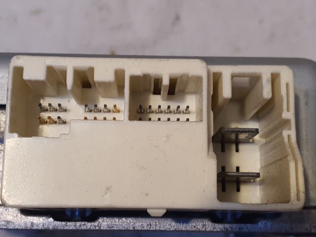 bontott TOYOTA AURIS Kormányoszlop Vezérlő