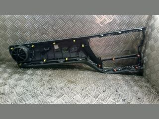 bontott TOYOTA AURIS Középső Műszerfal Díszléc