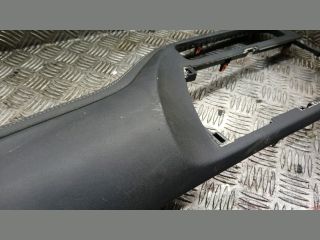 bontott TOYOTA AURIS Középső Műszerfal Díszléc