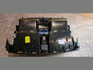 bontott TOYOTA AURIS Középső Szellőző