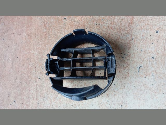 bontott TOYOTA AURIS Középső Szellőző