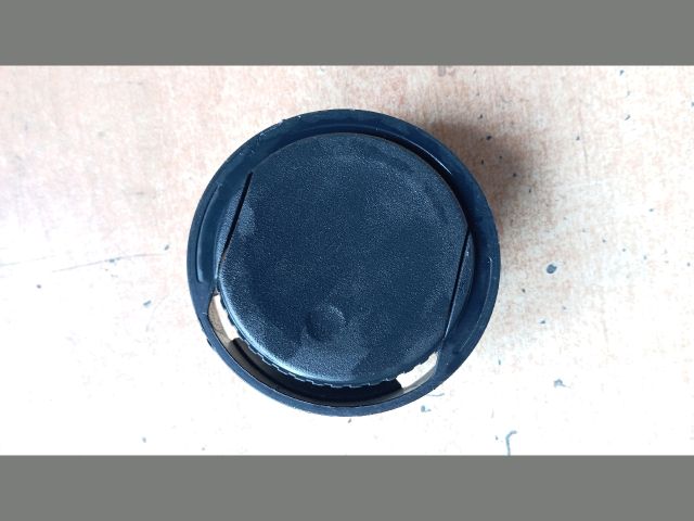 bontott TOYOTA AURIS Középső Szellőző