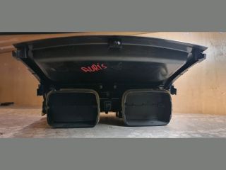 bontott TOYOTA AURIS Középső Szellőző