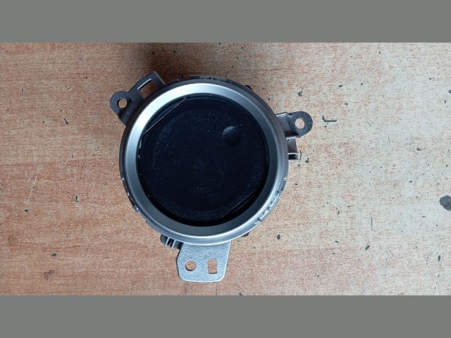 bontott TOYOTA AURIS Középső Szellőző